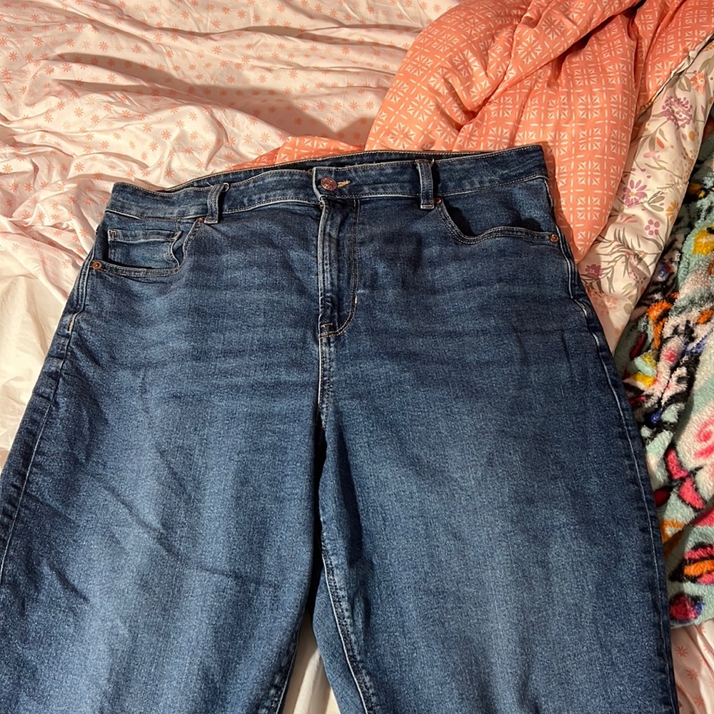 American Eagle Mom jean.